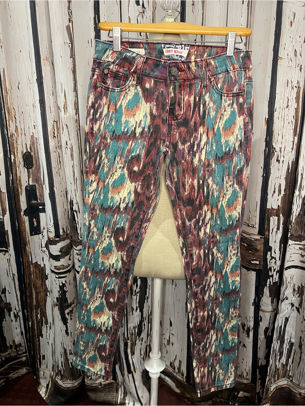 TRENDY HOT KISS JEANS!! Y2K